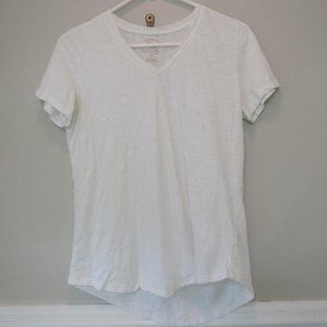 🌵 BASS WHITE TEE SIZE MEDIUM V-CUT NECKLINE